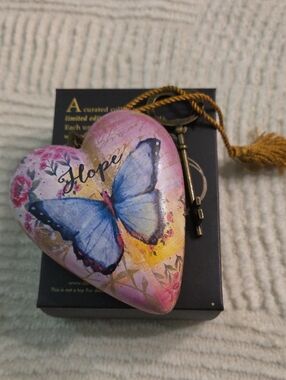 Demdaco Heart Trinket with Blue Butterfly and 'Hope' Script
